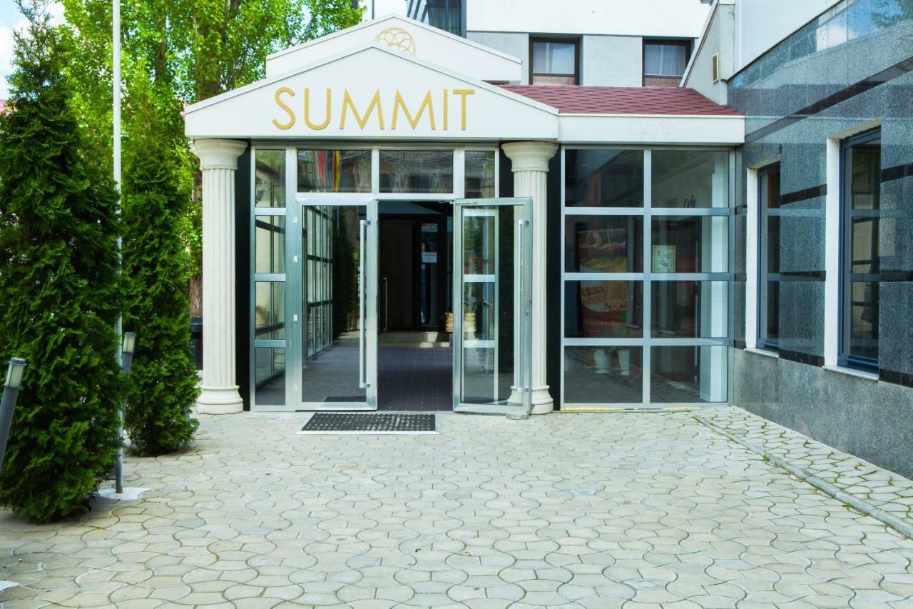 Summit Villa คีชีเนา ภายนอก รูปภาพ